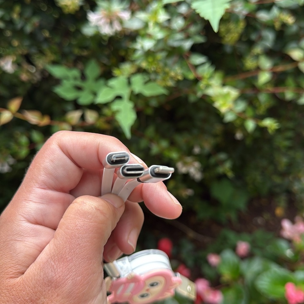 Labubu Multi-Connector Charging Cable - Pink - Picture 6 of 7